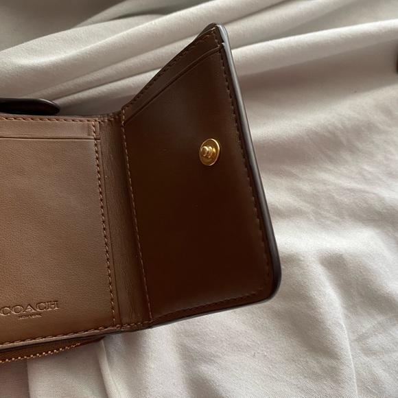 Coach Wallet - Picture 3 of 8